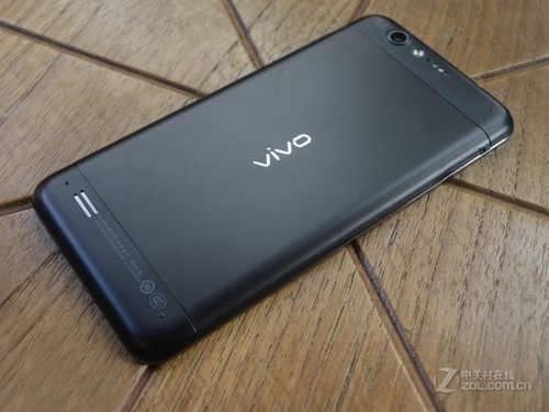 越看越觉得现在出的手机都是近亲结婚出来的-