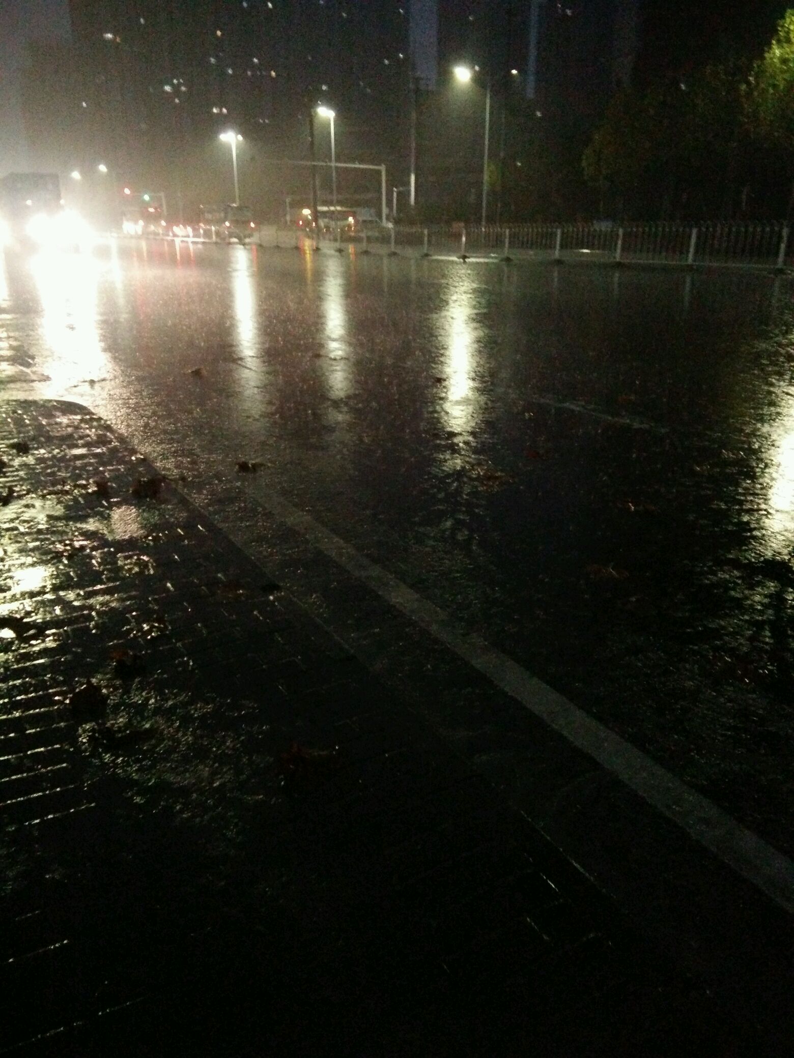 刚晴几天啊 又下雨