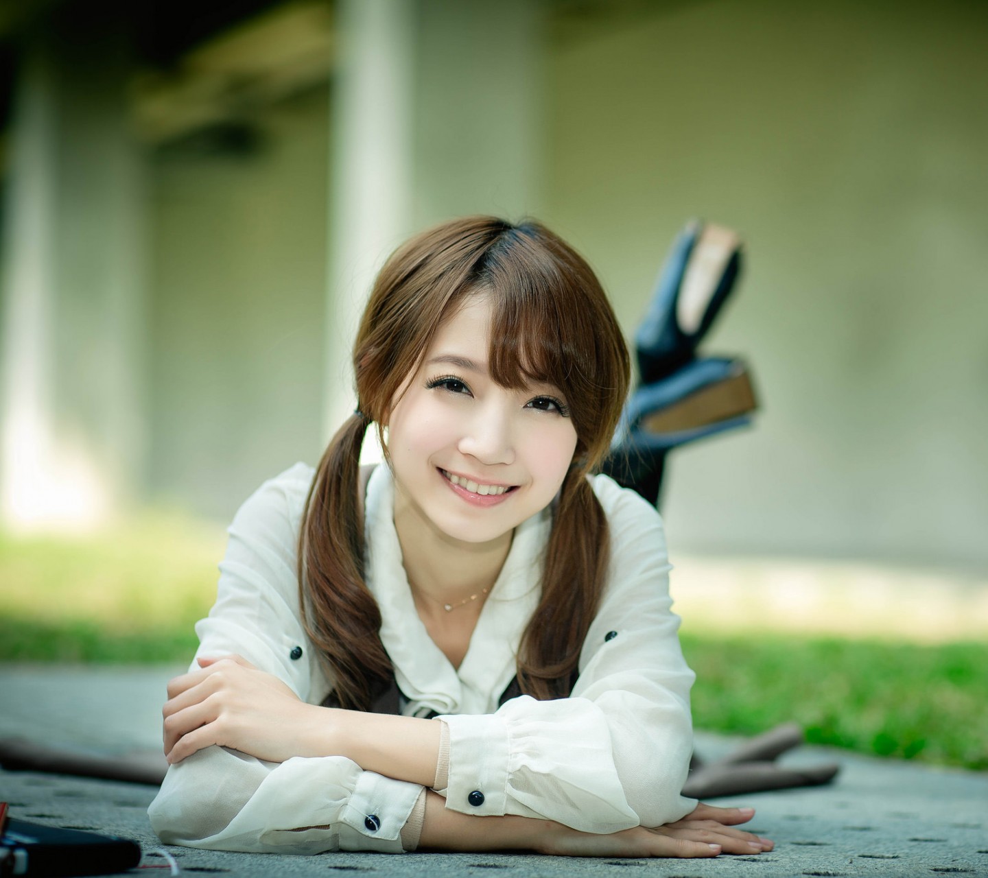 【v粉壁纸】校园里的清纯小美女壁纸【10p】
