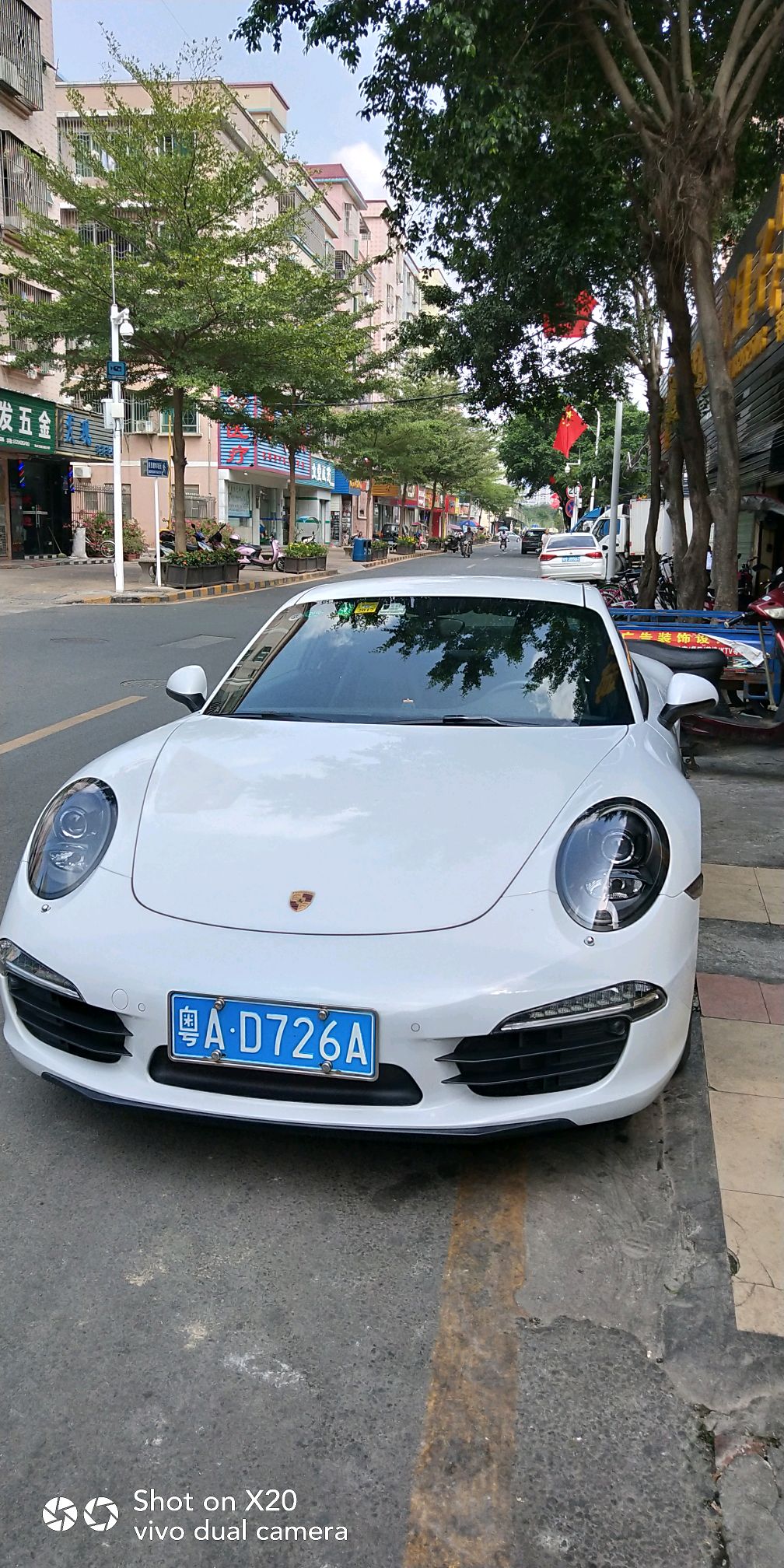 白色的豪车-v粉随拍-vivo智能手机v粉社区