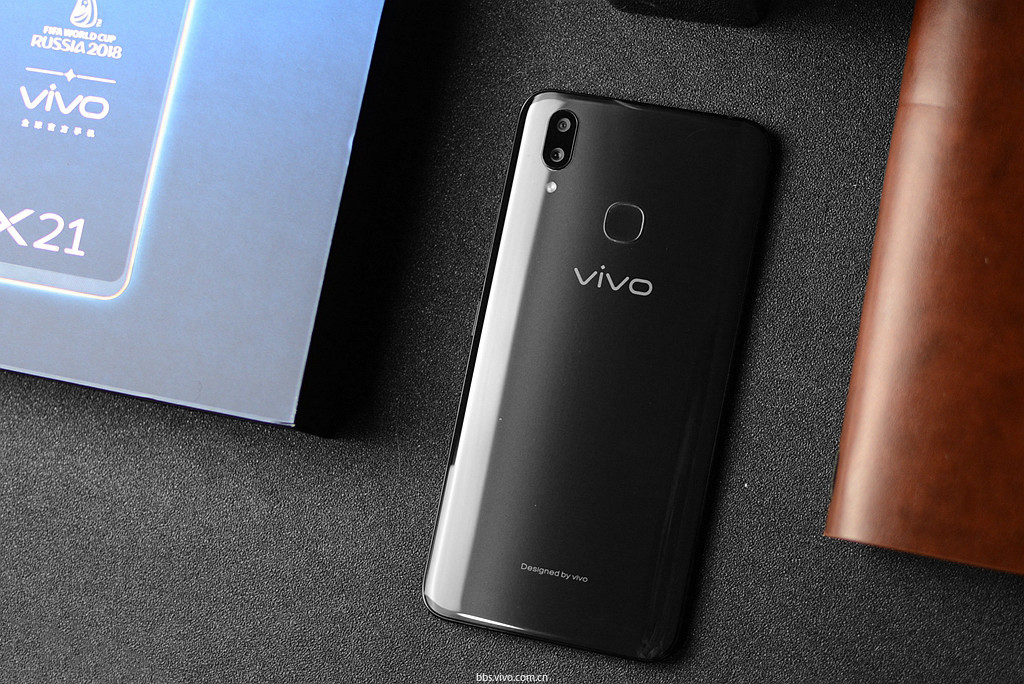 沉稳中透着时尚,vivo x21冰钻黑魅惑来袭