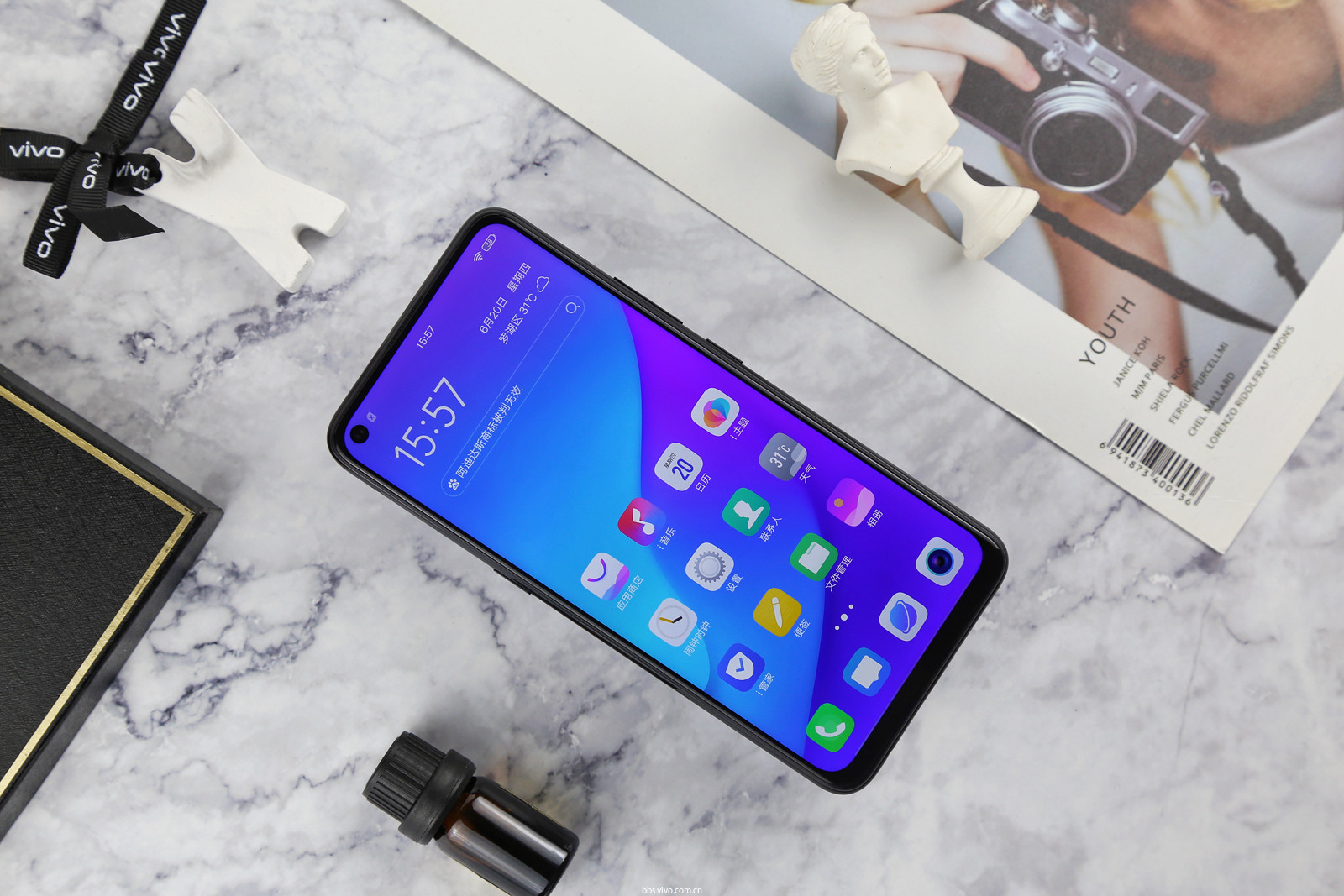 5000mah超大续航 极点全面屏,vivo z5x 图赏