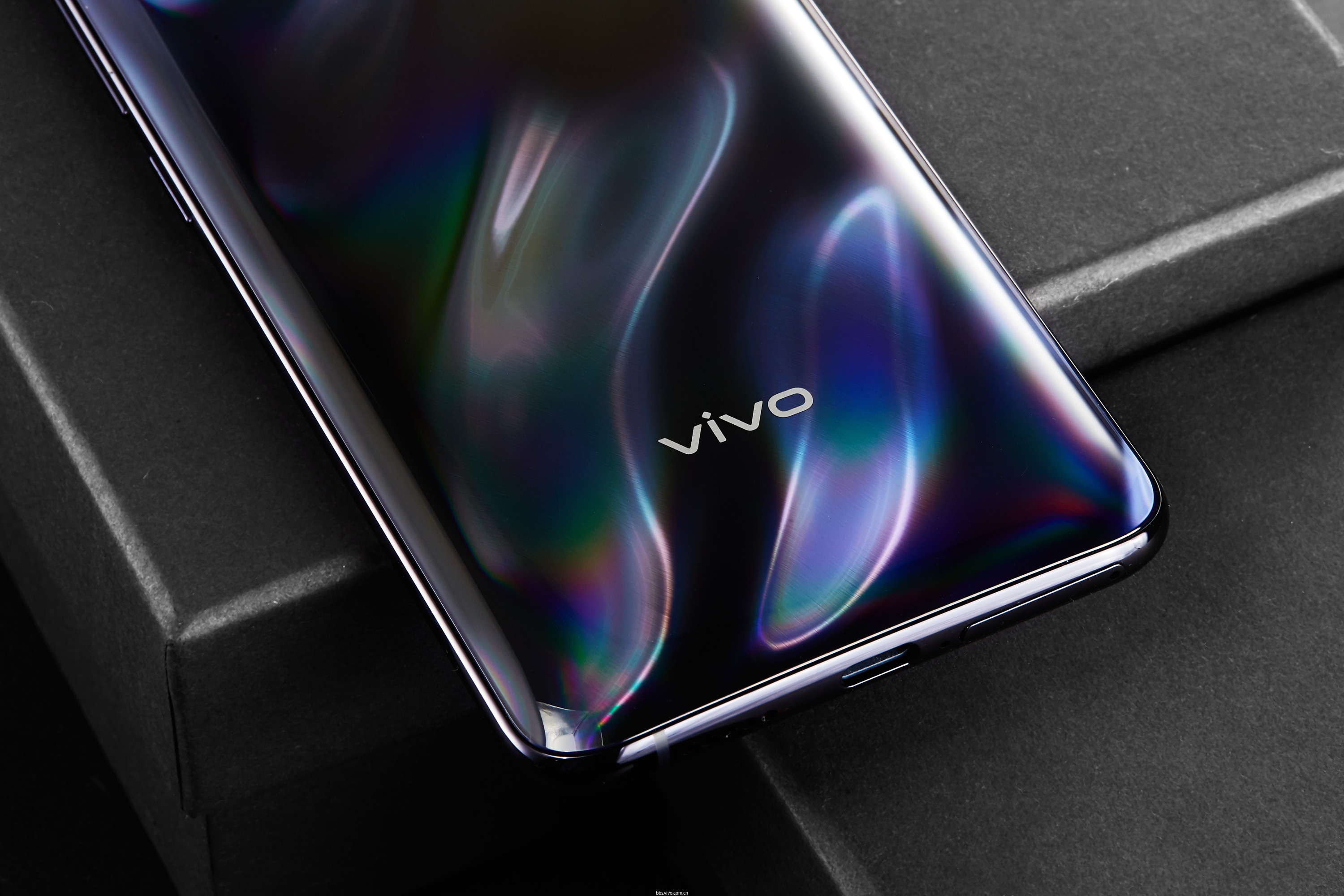 vivo x27 pro珍珠黑图赏:vivo年度诚意之作,颜值与实力兼具