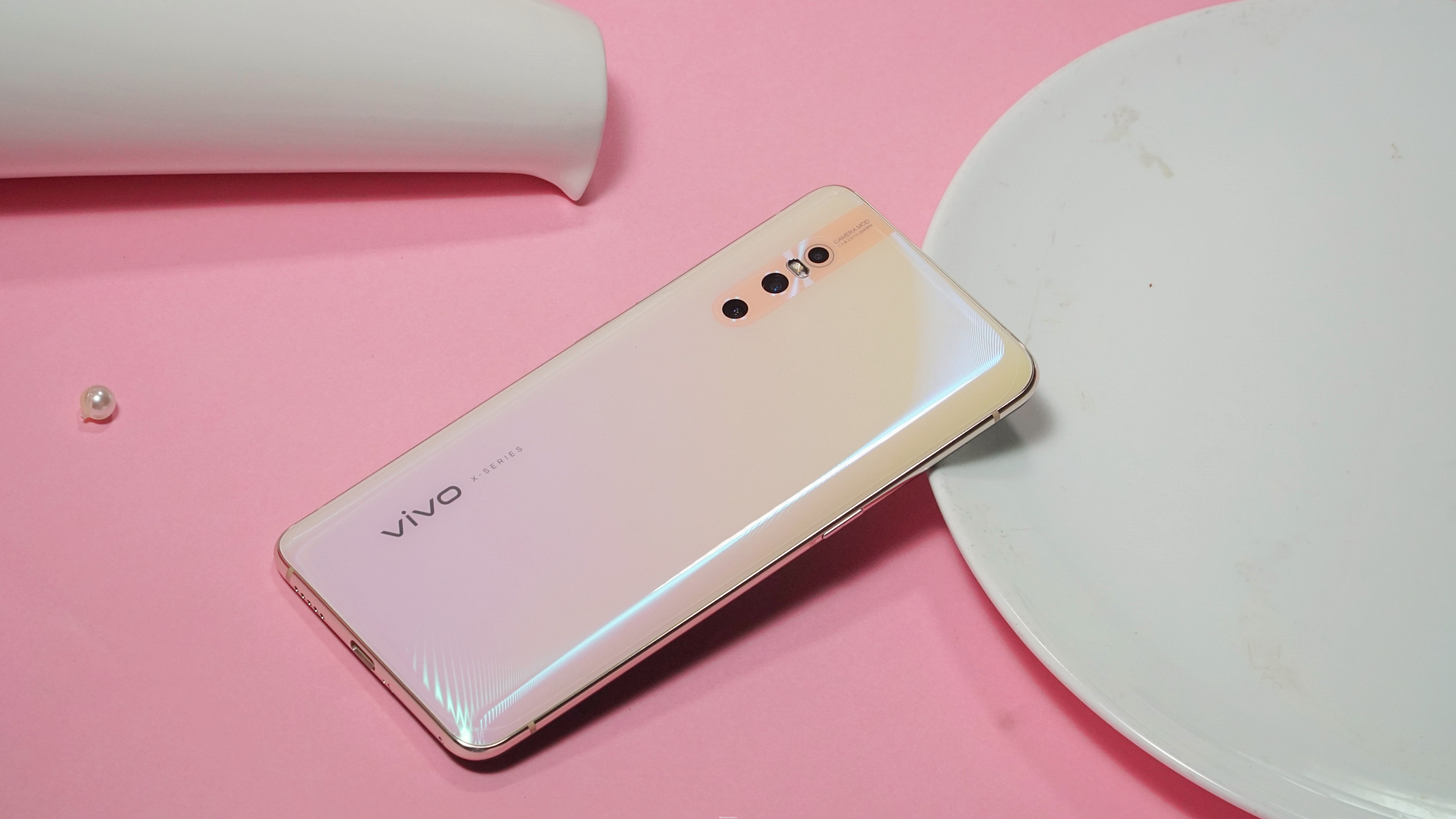 vivo x27 图赏,这台手机千万不要让女朋友看到,否则.