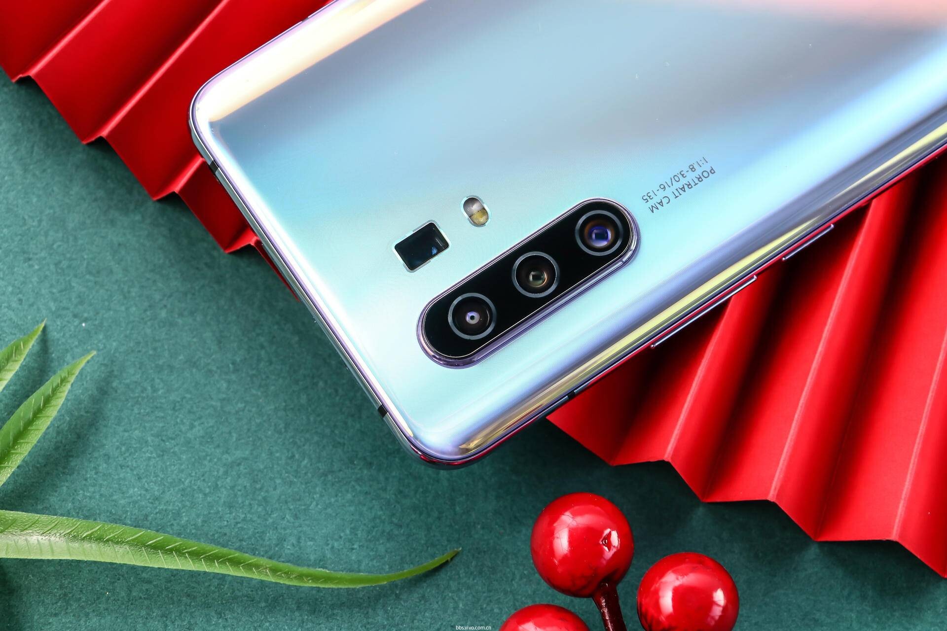 vivox30pro内置壁纸,vivo桌面经典壁纸 vivo x30 pro美图欣赏,这个圣诞节给你点不一样的颜色
