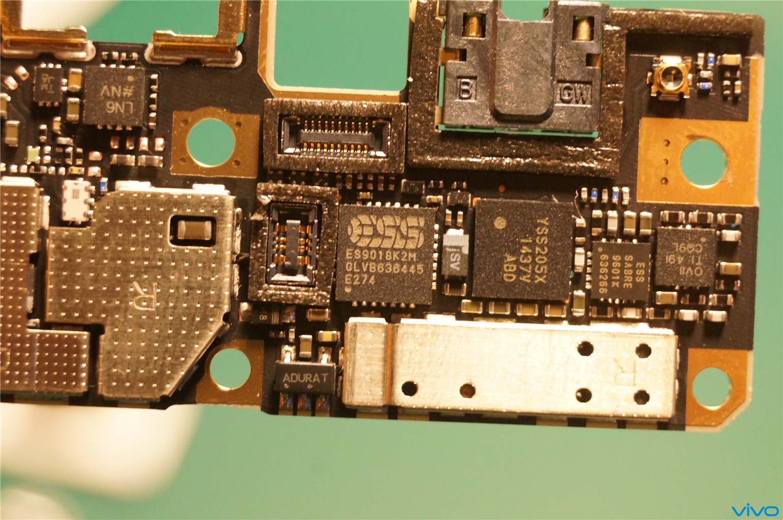 x5max的音频芯片,es9018k2m数模转换芯片,目前用在手机上性能最强的