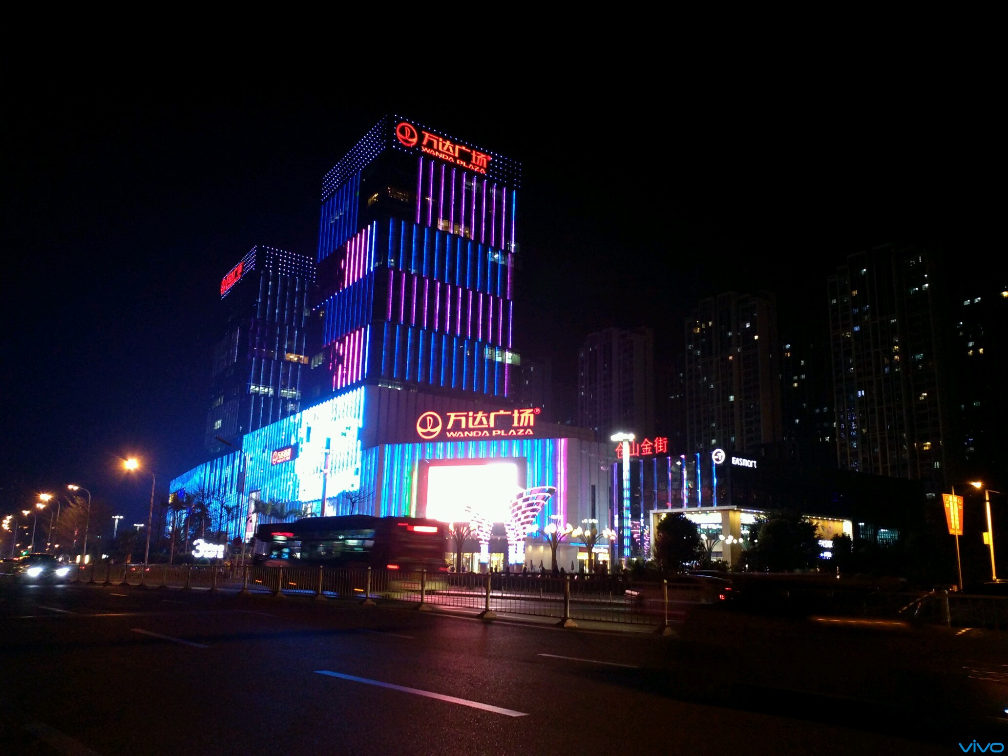 郑州中原万达夜景图片