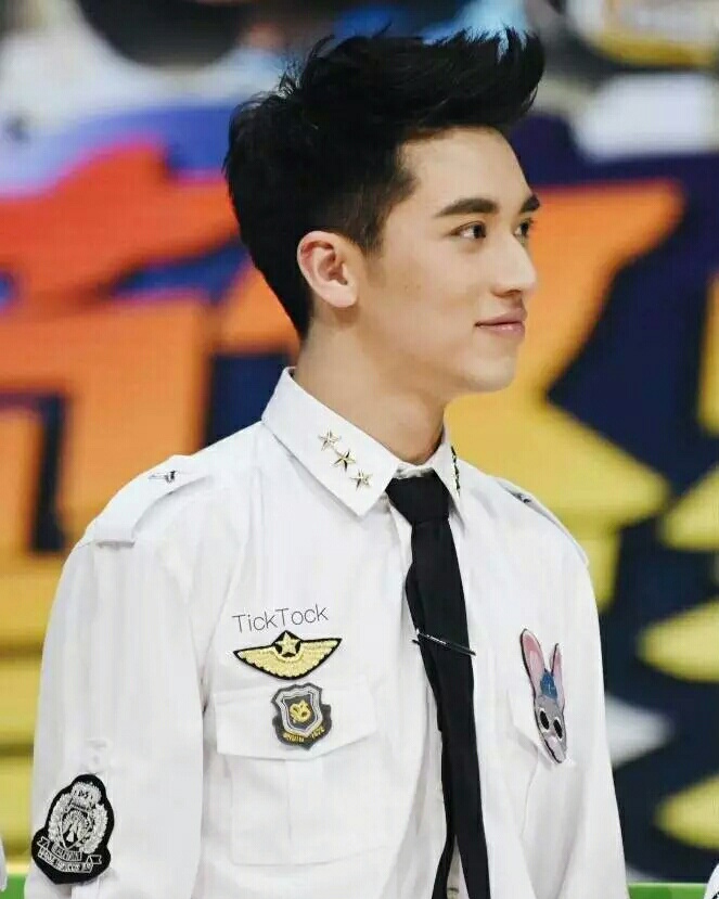 壁纸瑜洲大旗永不倒?