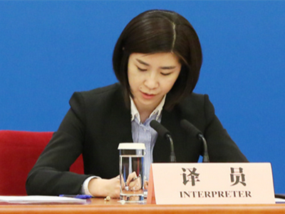 【活动】跟随翻译官,制服照帅一脸