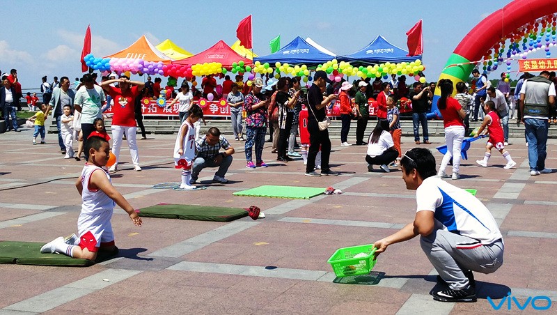 【父之爱】亲子游戏----扔口袋