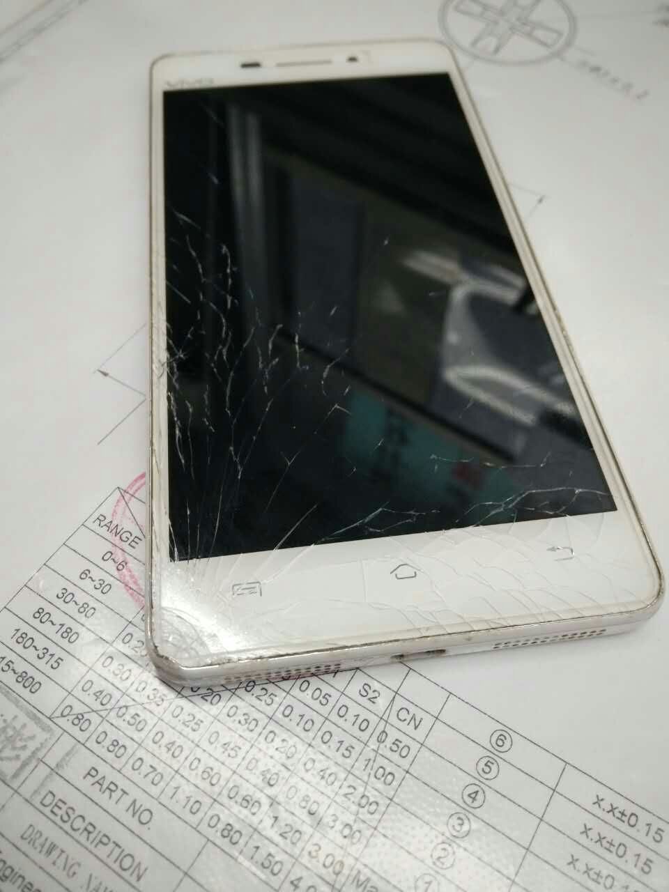 y29的手机屏幕碎了 - vivo官方社区