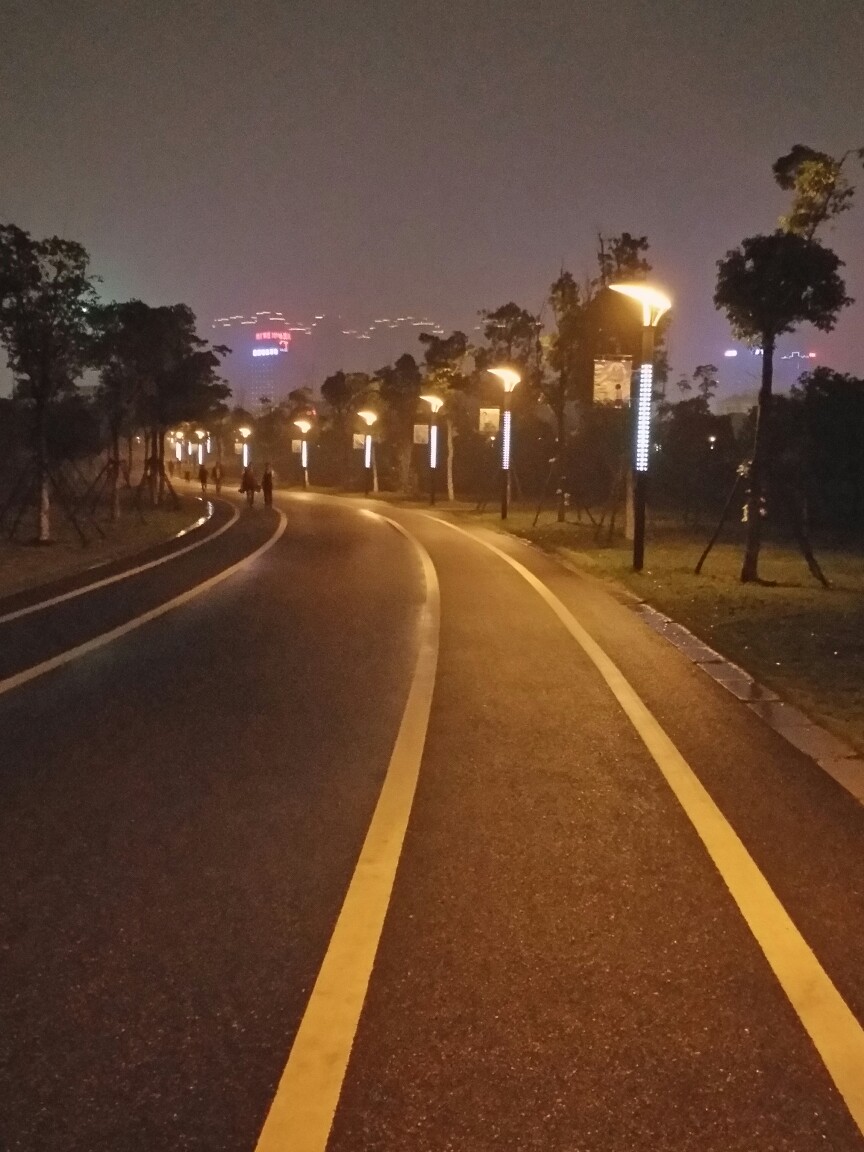 安庆市民广场的夜景