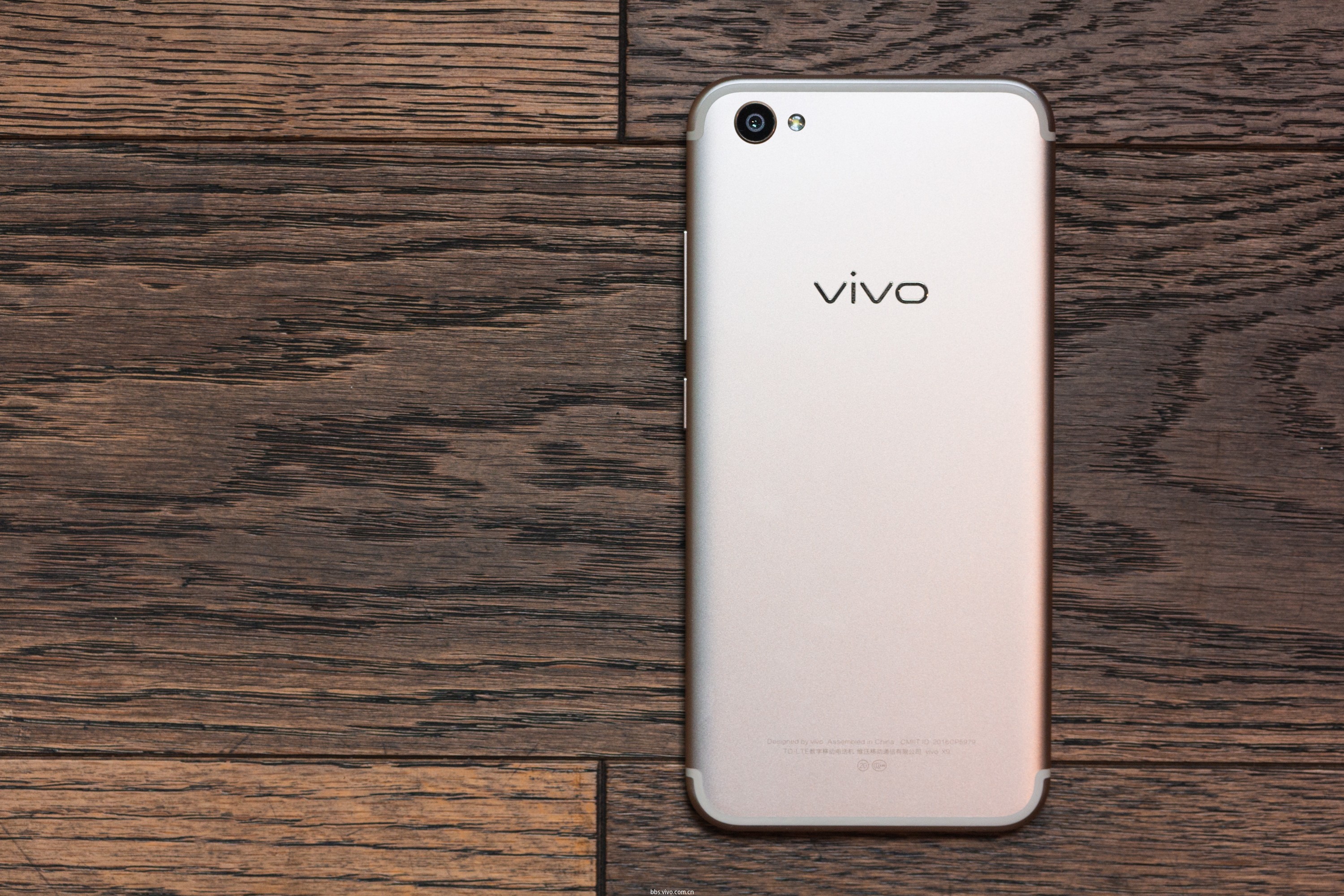 玩法最多的自拍手机:vivox9新机首发评测
