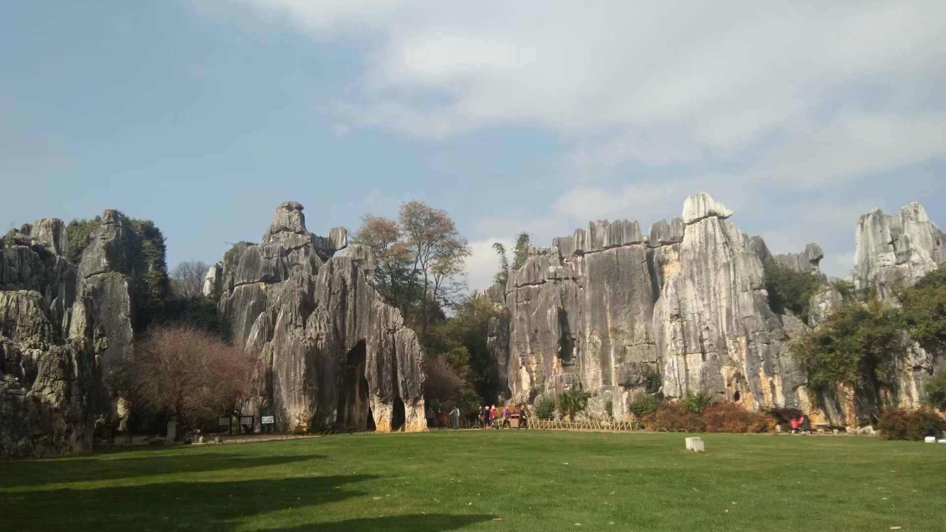 昆明旅游景点一日游图片