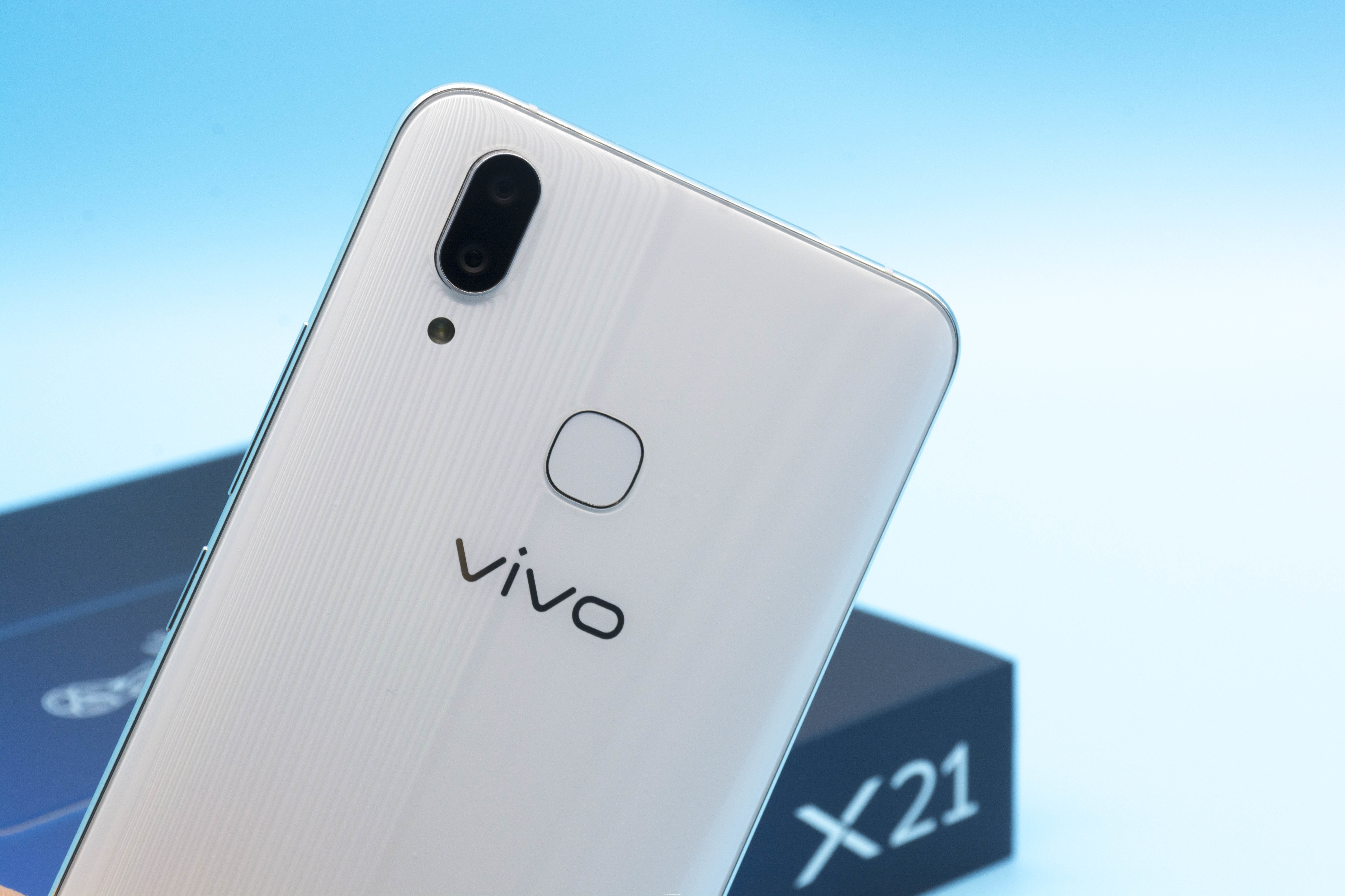 2898起,vivo x21国内首批刘海屏开箱