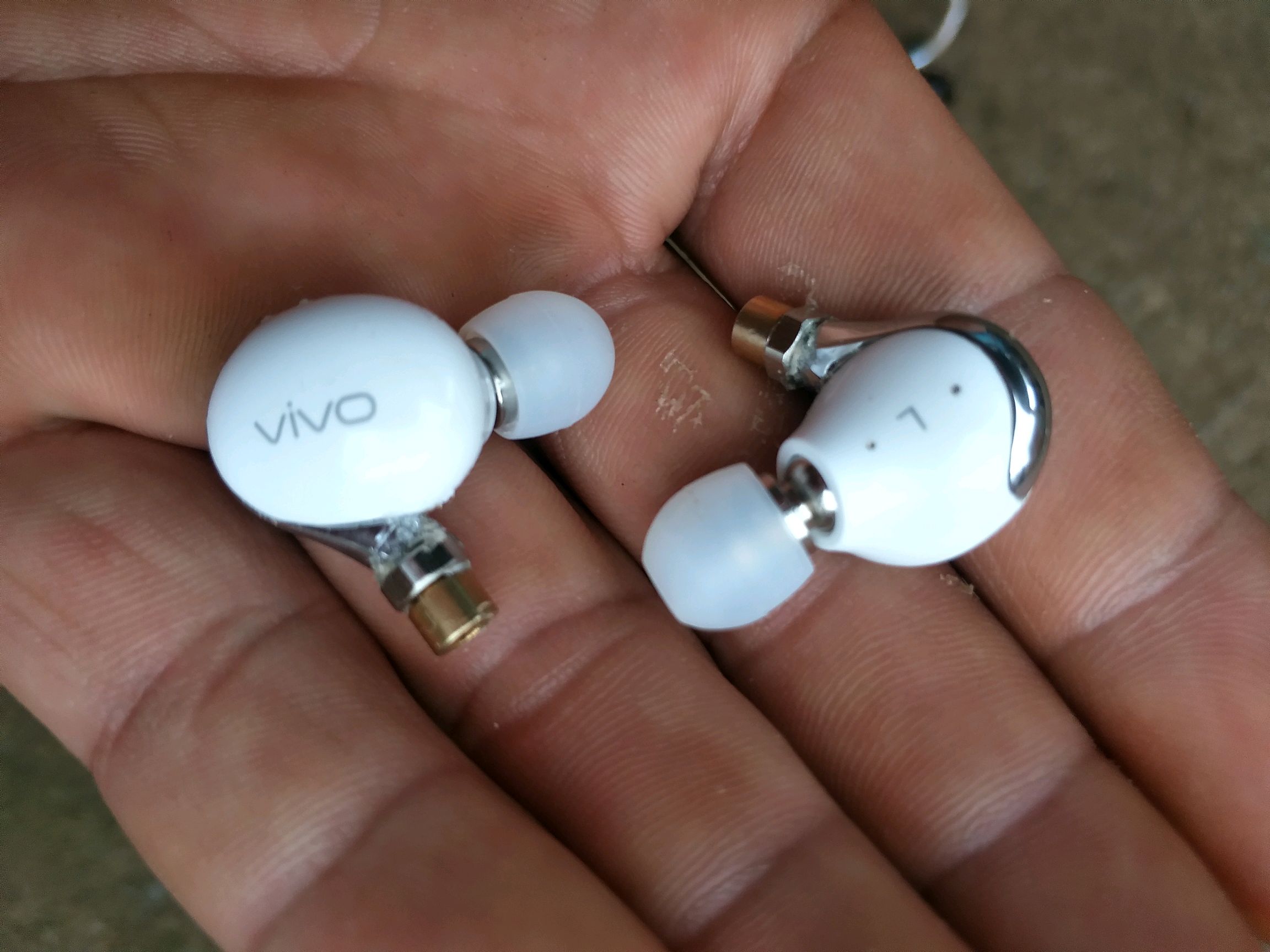 改线后的xe800-hifi耳机-vivo智能手机v粉社区