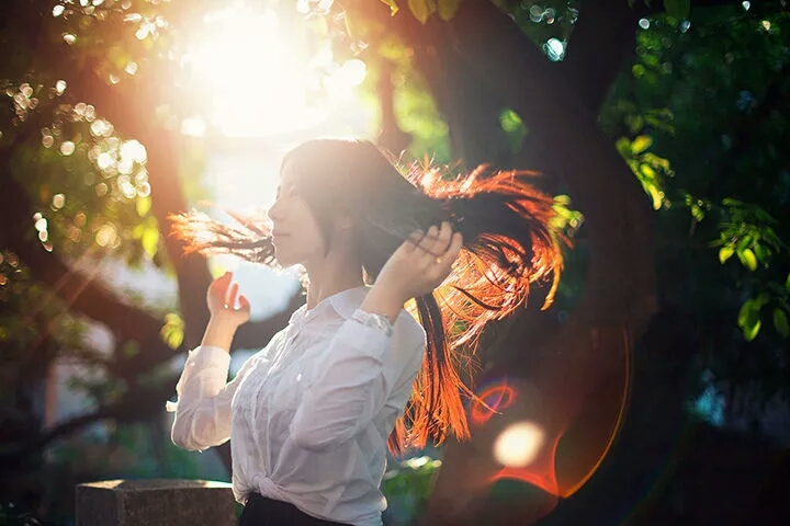 【达人分享】拍照时脸背光怎么办?如何拍摄美丽的逆光人像照?