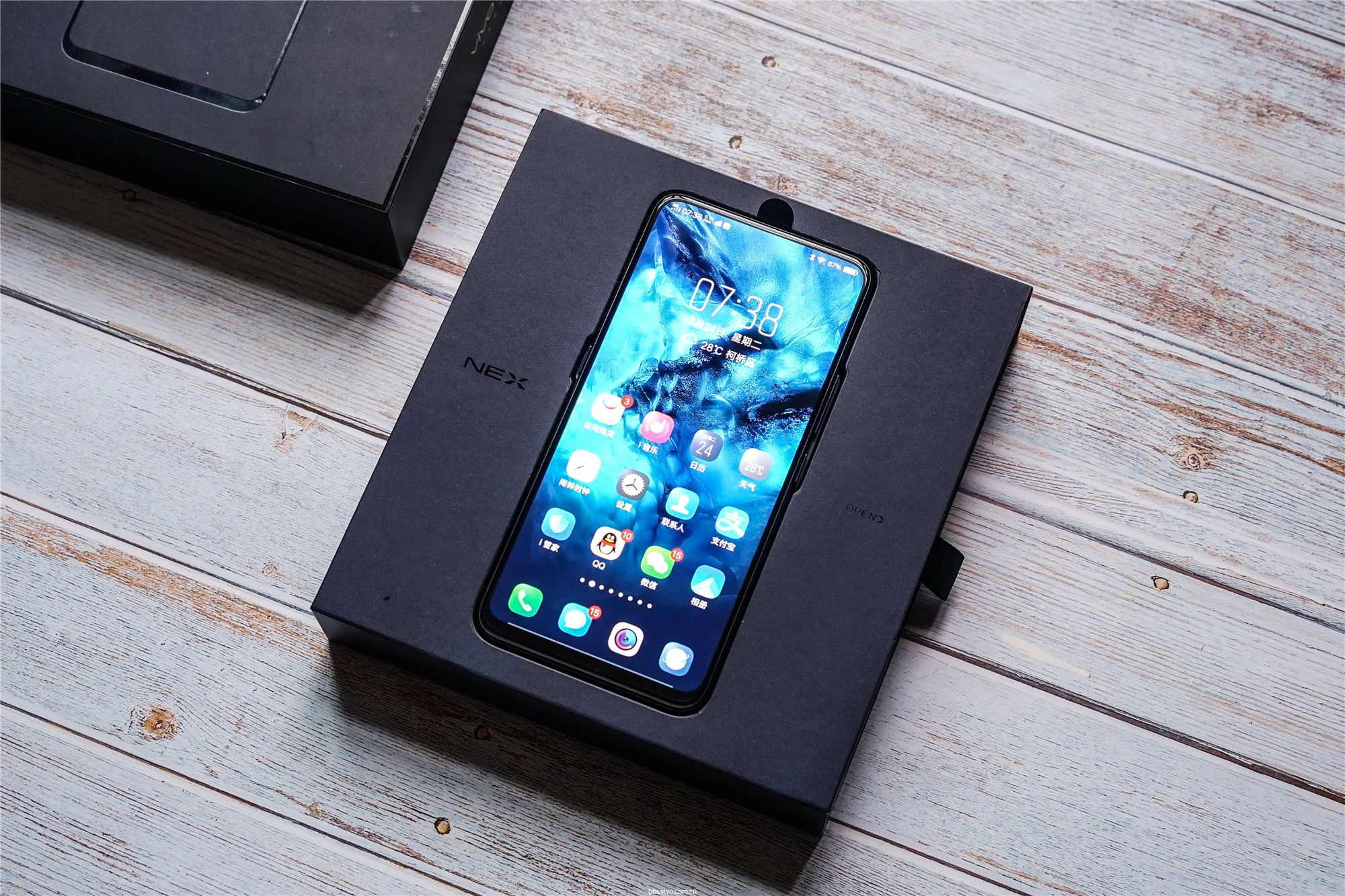 【nex评测】我在vivo遇见未末 vivo nex s旗舰版手机上手体验