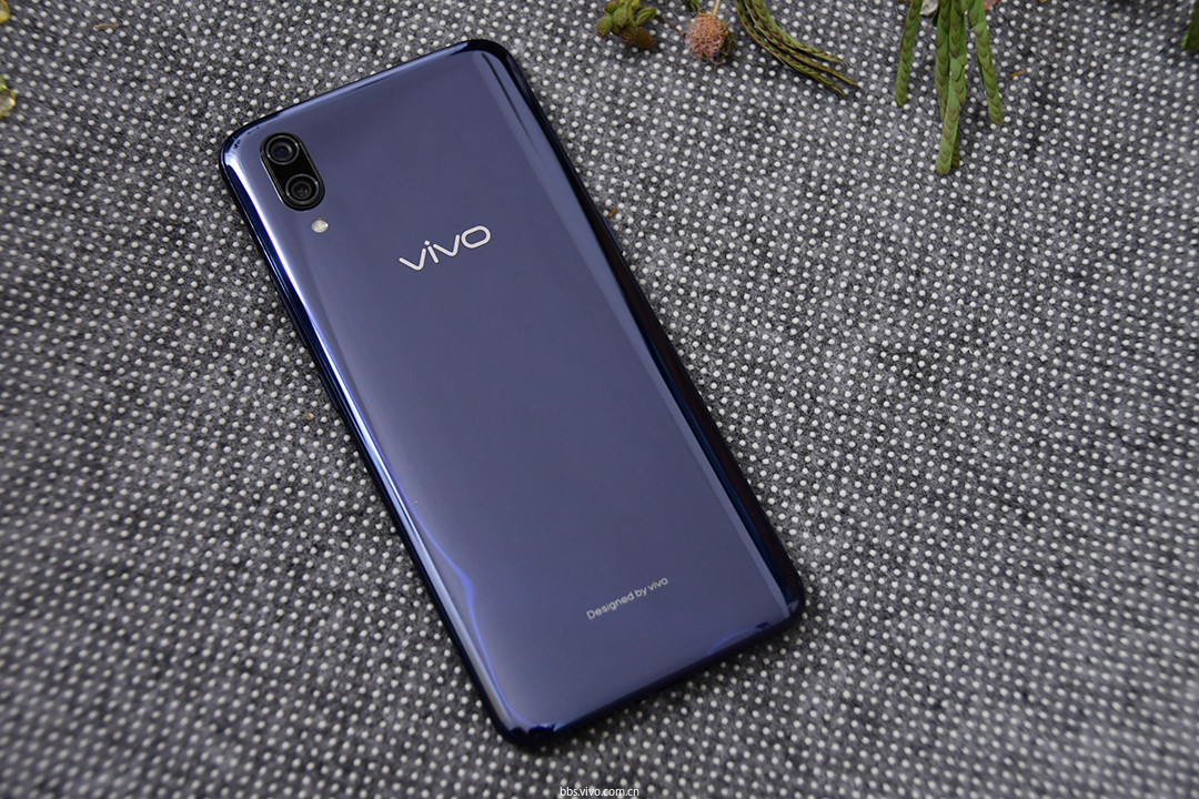 vivo x23全新光感美学由外至内的渐变极致美,幻夜蓝开箱图赏