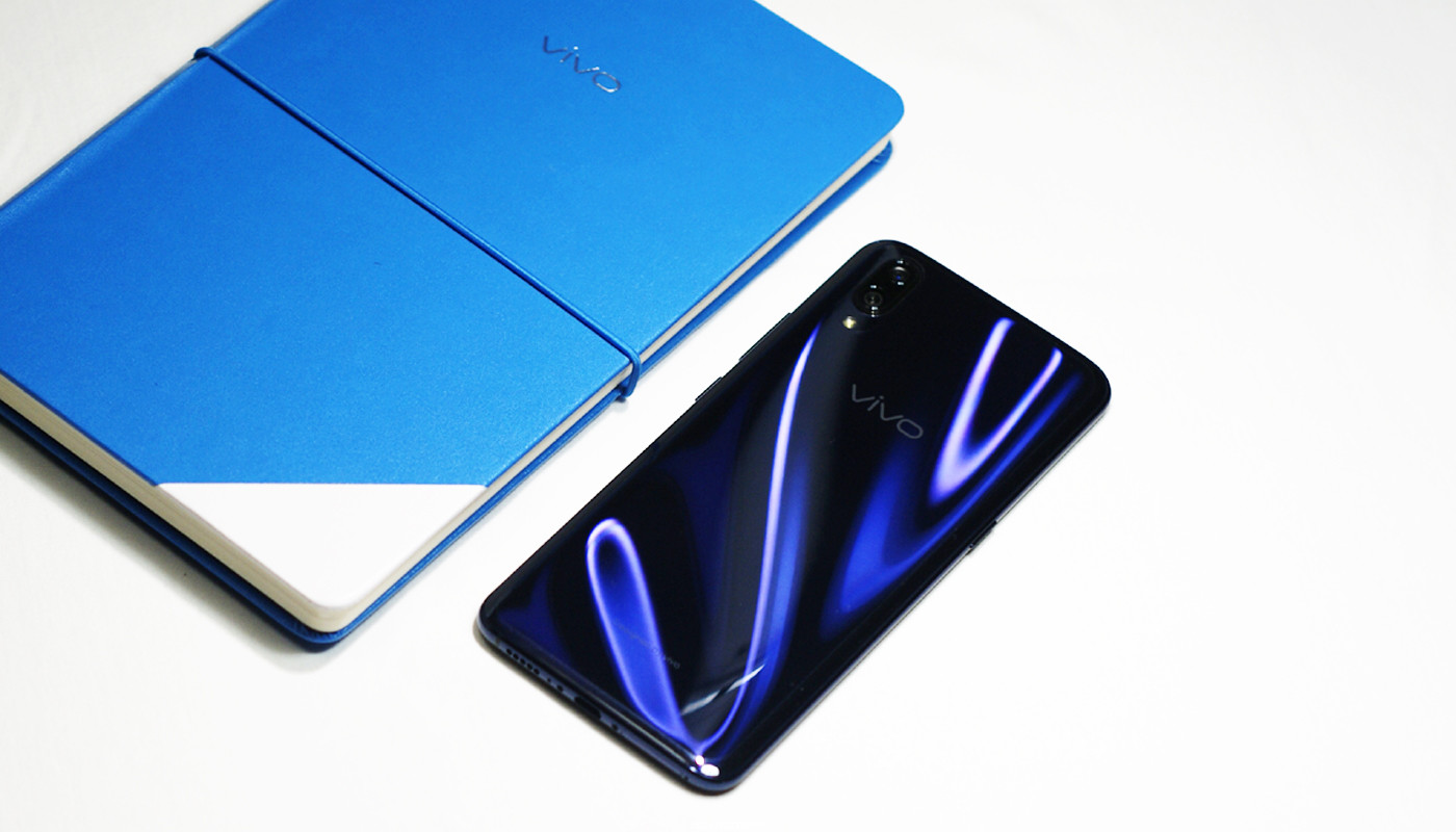 x23晒单可爱的蓝精灵vivox23幻夜蓝图赏