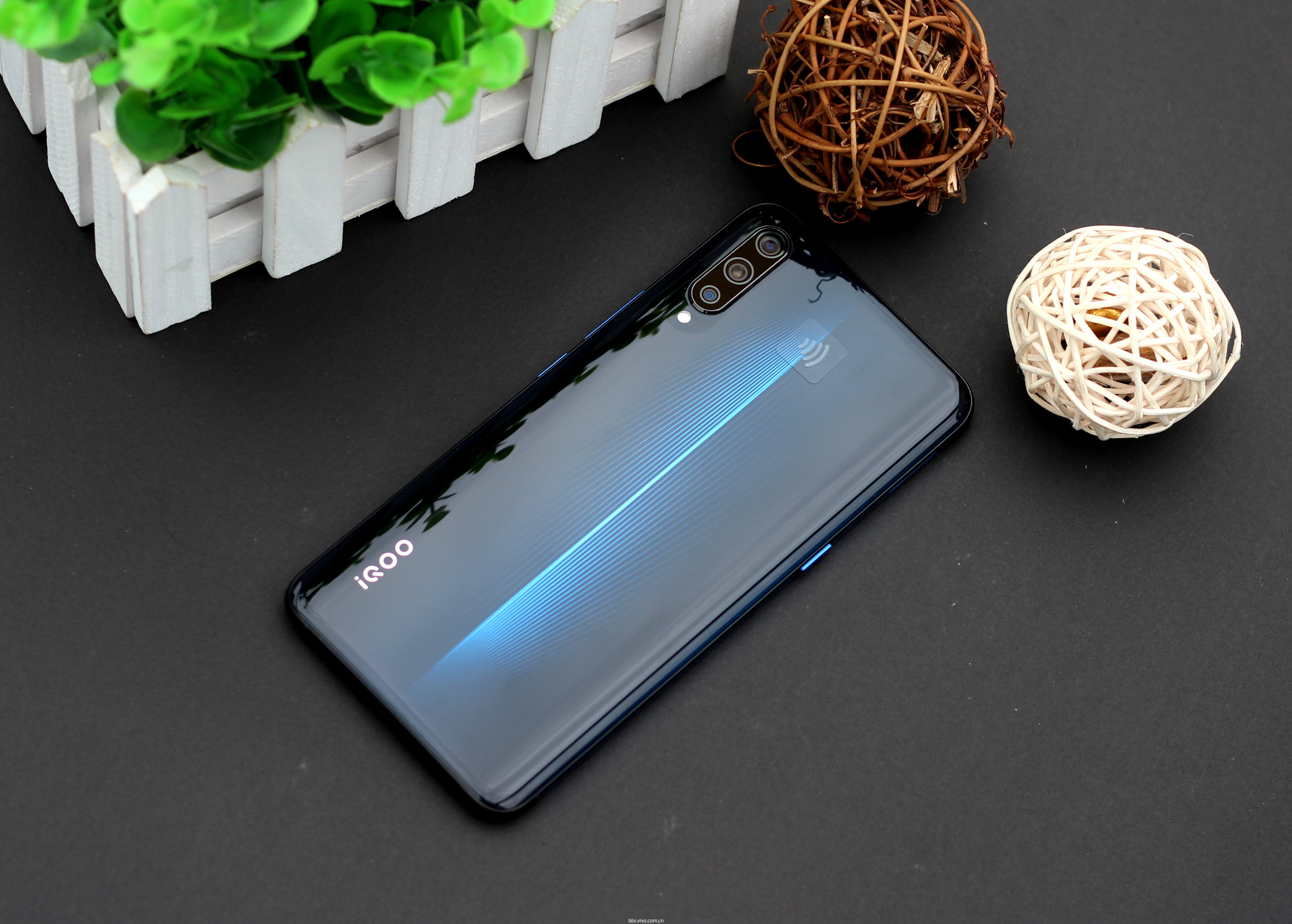 【iqoo晒单】创新不止,追随不止—— 一名老v粉心声