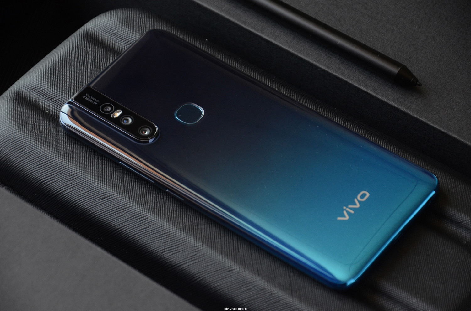 vivos1体验又一款搭载升降式摄像头的全面屏手机