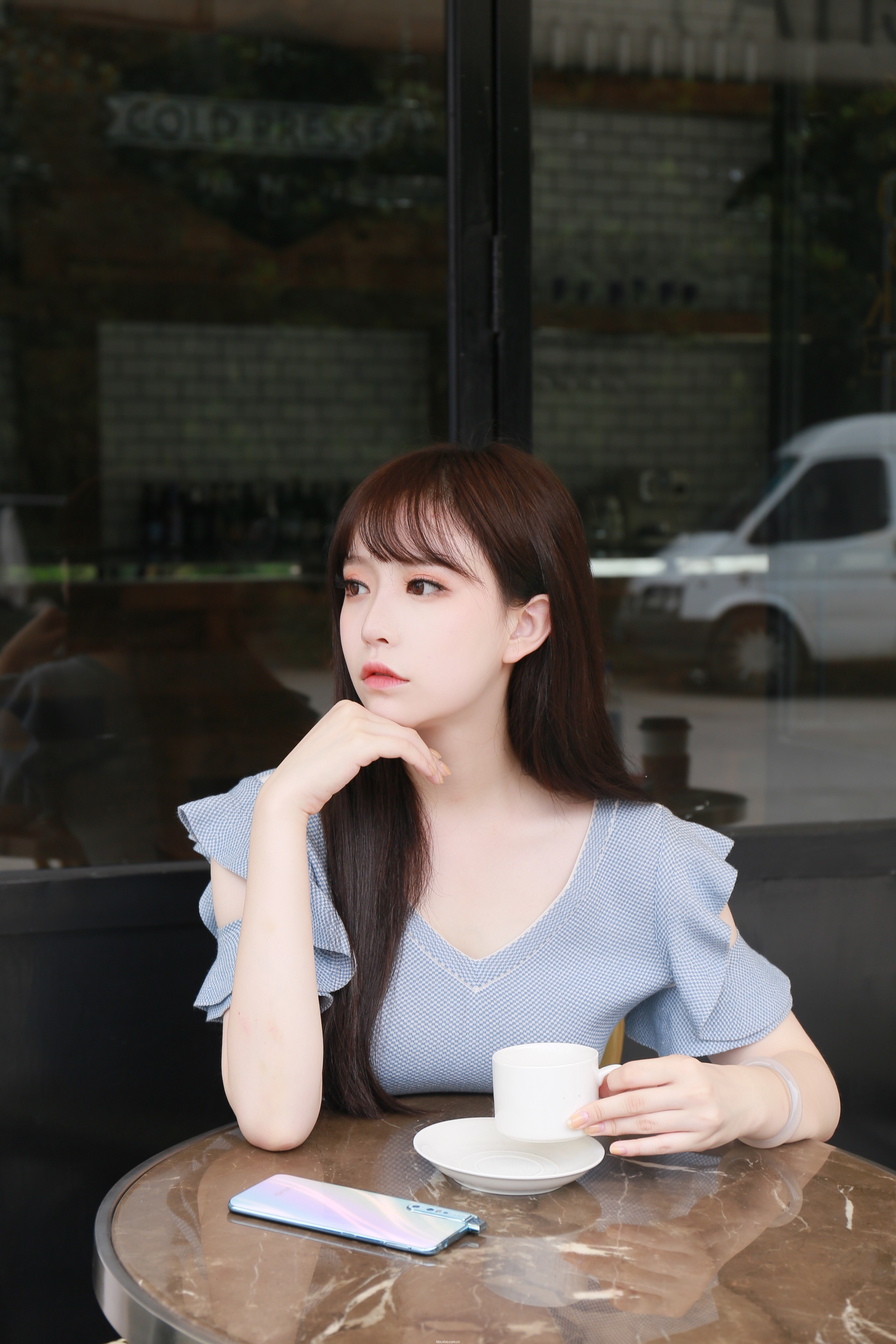 s1 pro仲夏梦女生自拍萌系列的4个姿态