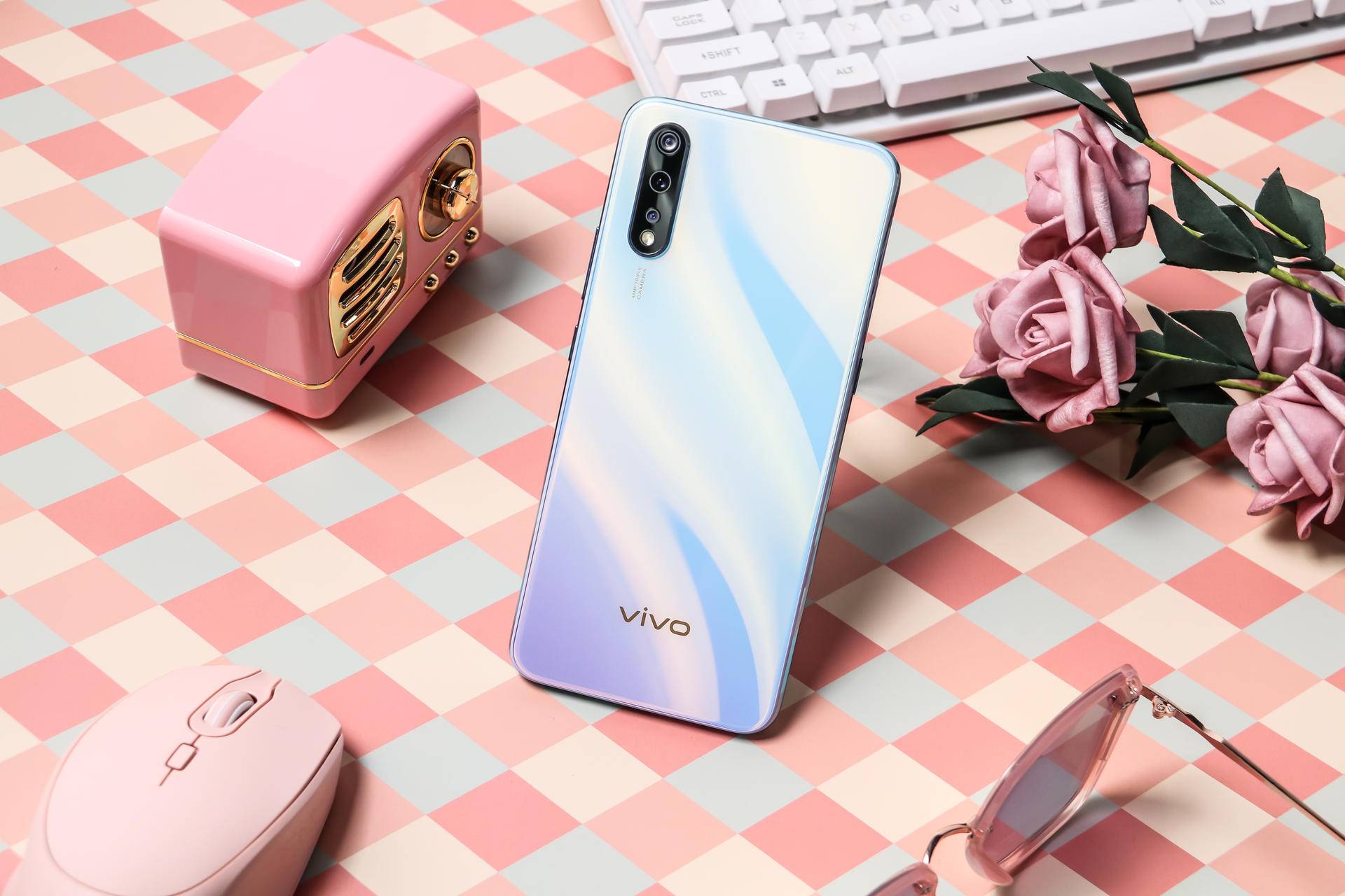vivo z5开箱图赏:颜值性能续航一个不落下