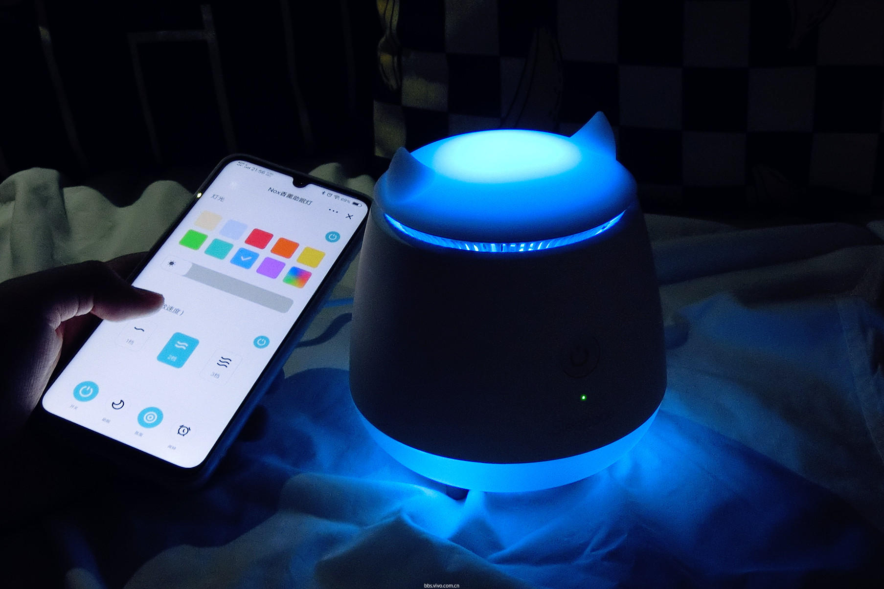 灯效亮度颜色深浅,香薰开关,香薰扩散速度,智能助眠功能,闹钟功能等印