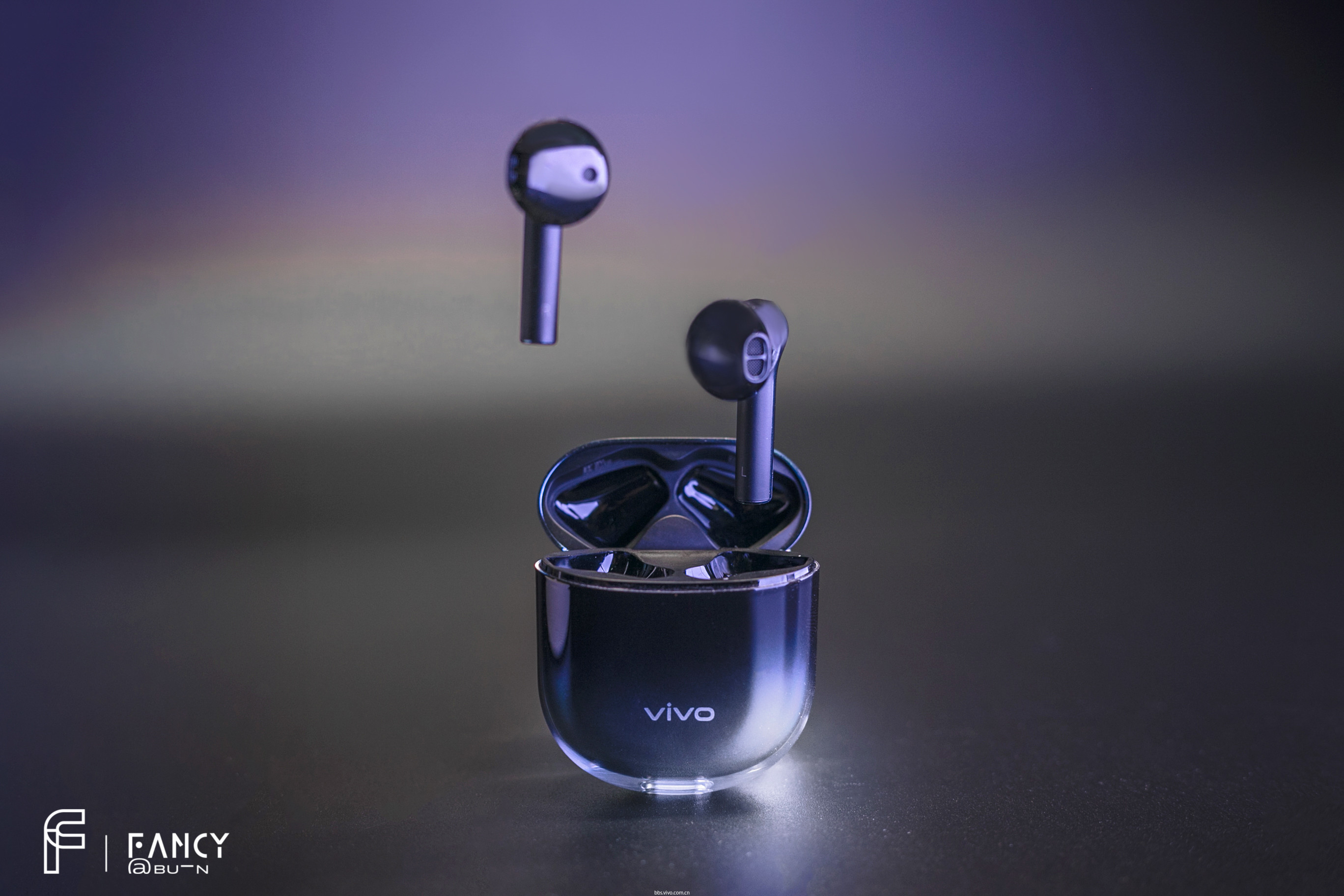 美学新高度,颜料双在线的vivo真无线蓝牙耳机