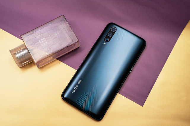 而在此次的购5g手机优惠中,vivo的iqoo pro 5g和vivo nex 3 5g成为