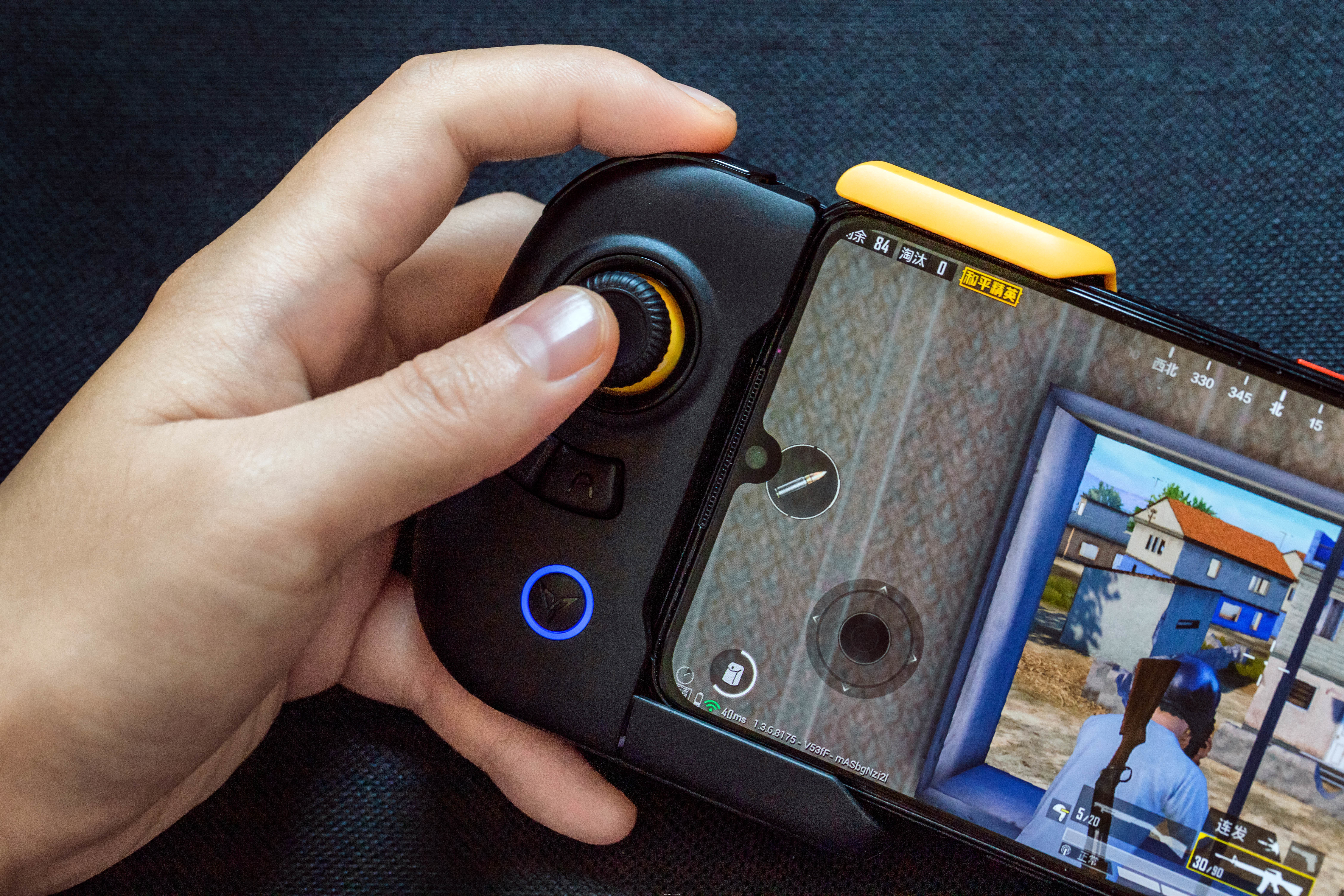 【v众测第23期】飞智黄蜂2单手手柄体验吃鸡快感