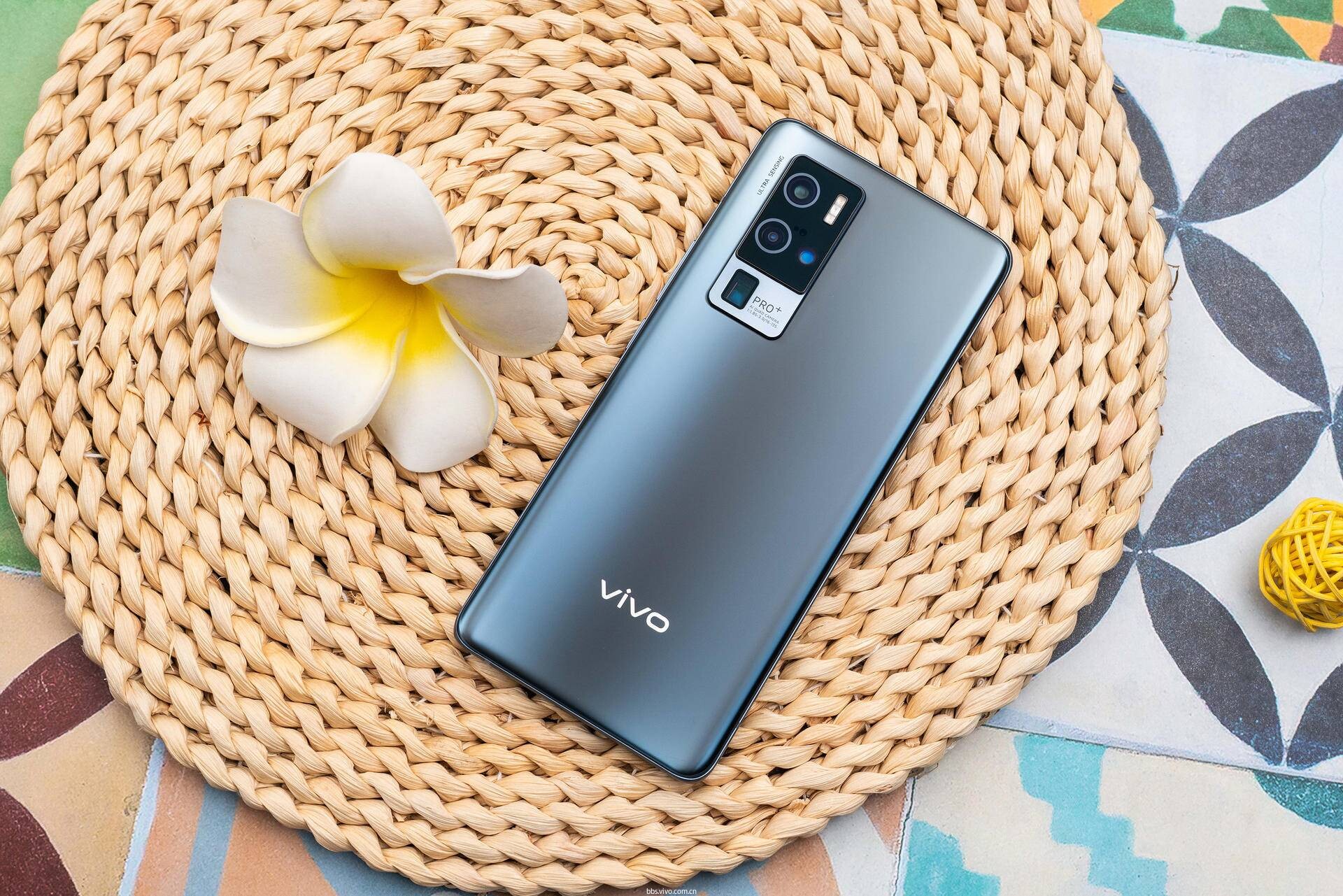 vivo x50 pro 美图奉上,高级外观 超清1亿模式,心动来得更快